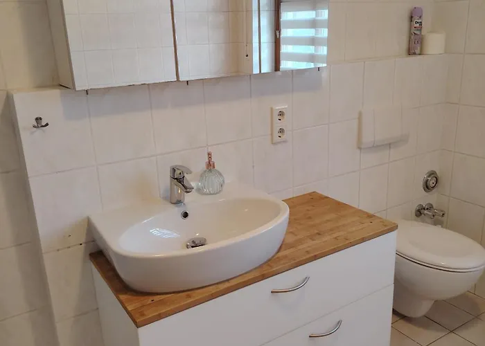 Apartament Gemuetliche 100 Qm Mit Balkon *