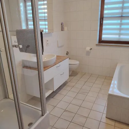 Gemütliche 100 Qm Mit Balkon Apartment