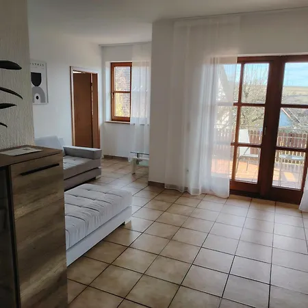 Apartmán Gemuetliche 100 Qm Mit Balkon